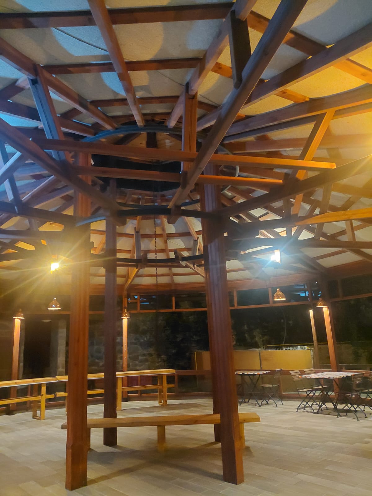 Tesis atmosferi — Taşmektep Otel